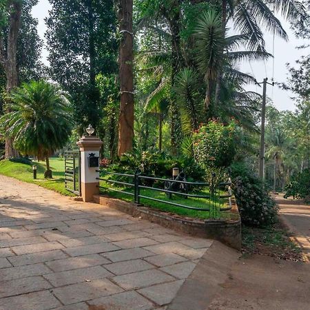 Crystal Homestay By Veo - Part Of Stayvista Madikeri Eksteriør bilde